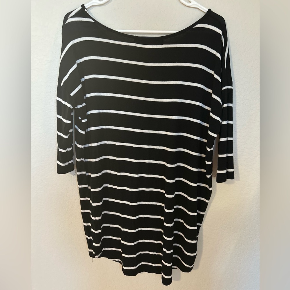 Bundle of 2 Relaxed Fit Tops | Neutral Casual Basics | Size M - Picture 4 of 7